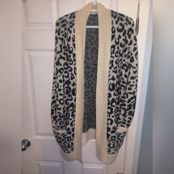 Animal Print Cardigan - Picture 1 of 3